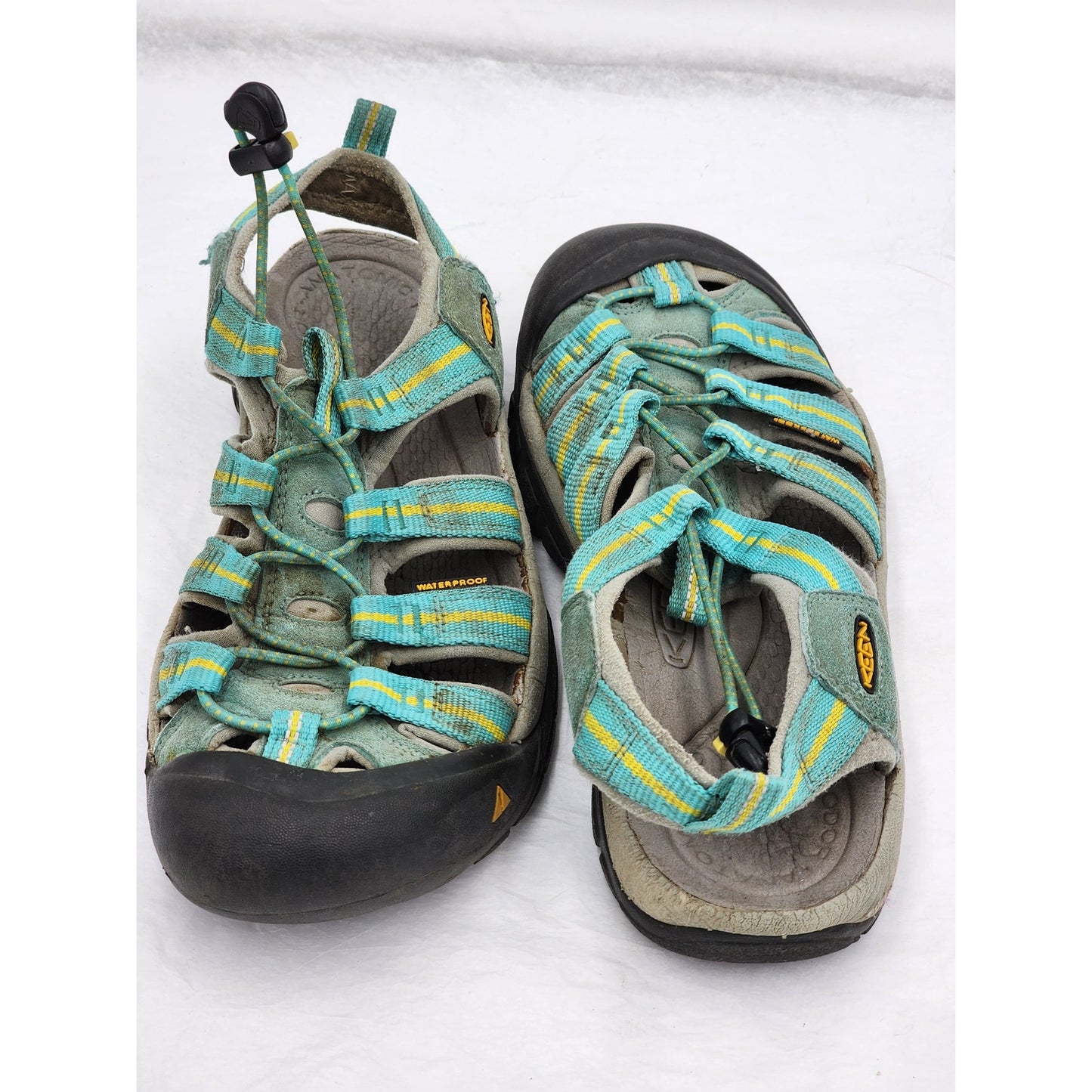 Keen Shoes Waterproof Hiking Sandals Womens 9 Mens 7 Outdoors Camping Adventure