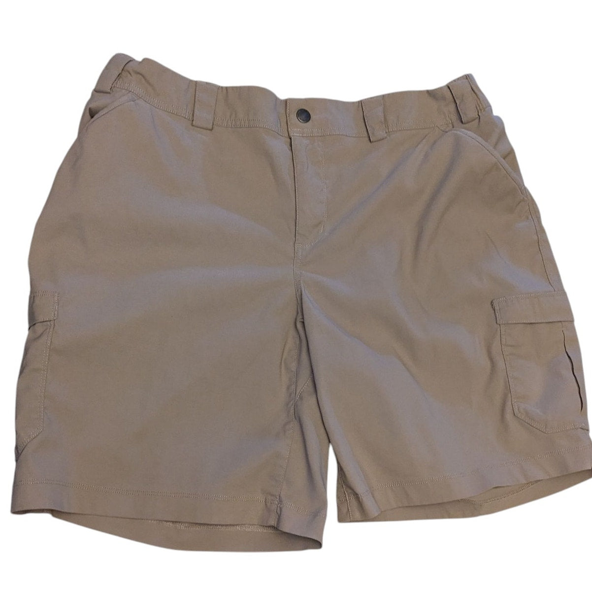 Duluth Trading Shorts Womens 18W Cargo Khaki Work Outdoor Utility Hiking Pockets