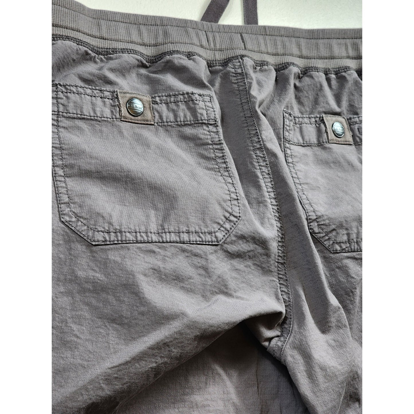 LL Bean Cargo Pants Mens Medium Gray Drawstring Outdoor Hiking Utility Adventure