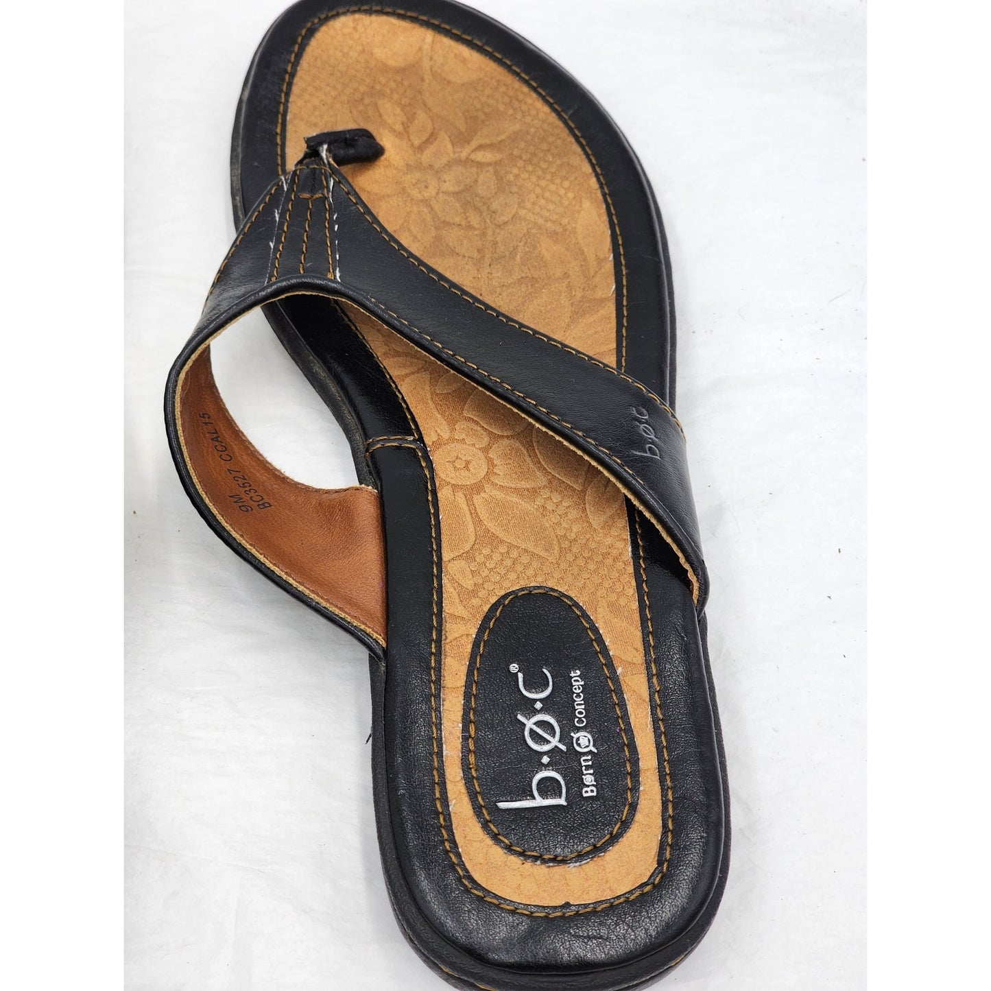 Born Sandals Womens Size 9M Black Leather Thong Shoes Flip Flops B.O.C. BC3527