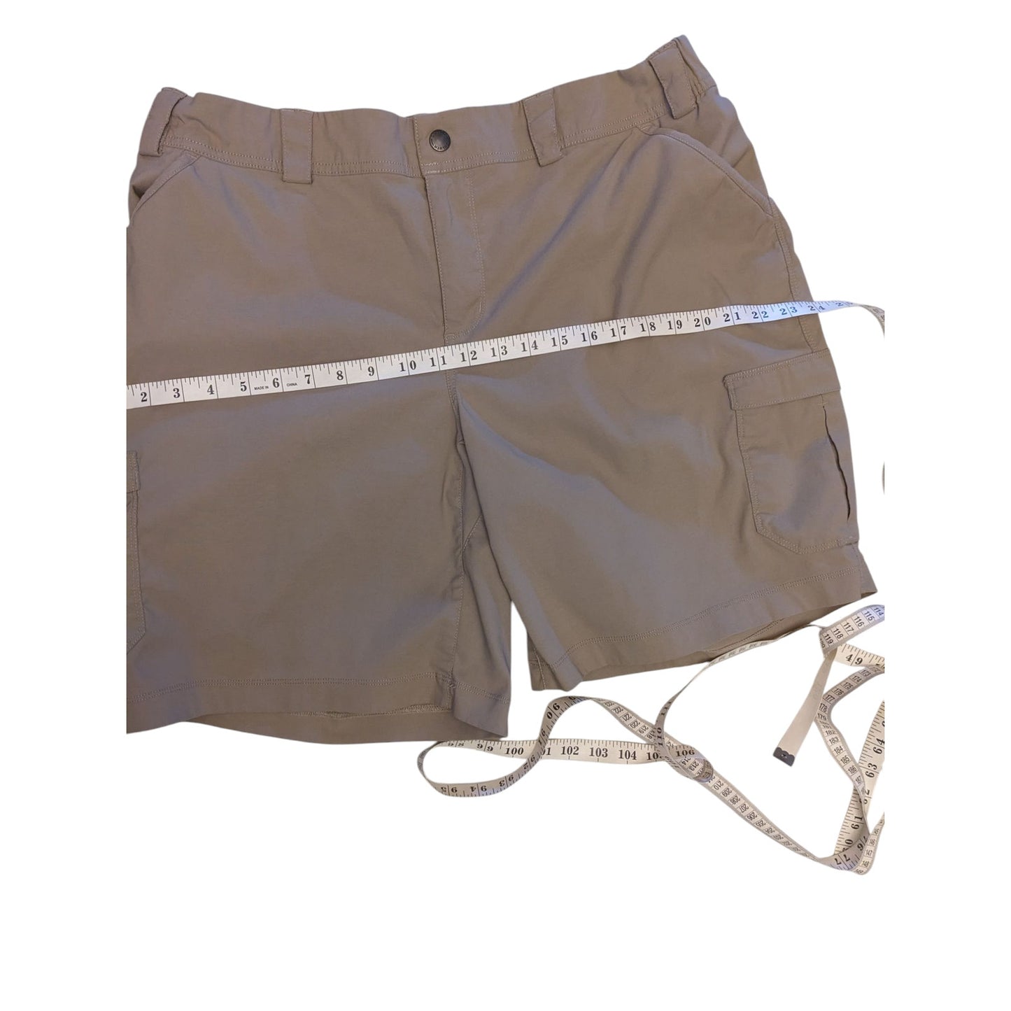 Duluth Trading Shorts Womens 18W Cargo Khaki Work Outdoor Utility Hiking Pockets