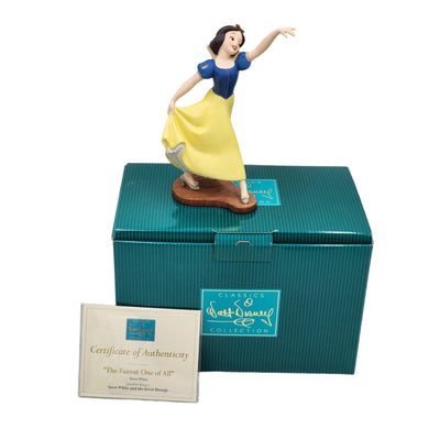 WDCC Disney Snow White Figurine The Fairest One Of All Box COA Collection