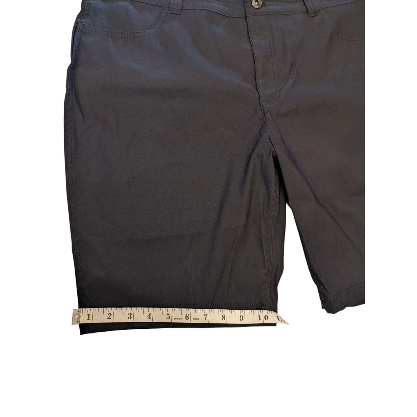 Eddie Bauer Shorts Womens 18 Black Chino Casual Stretch Bermuda