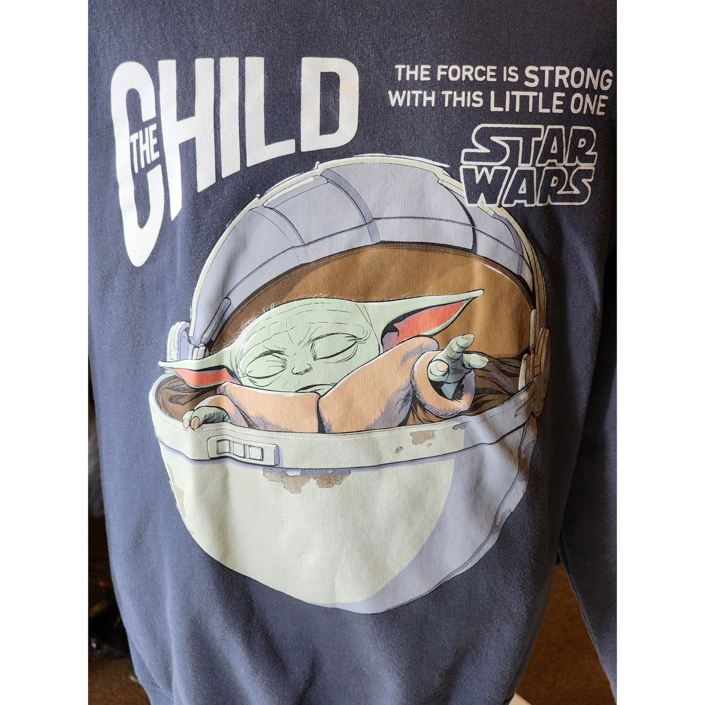Star Wars Sweatshirt Womens XXL Baby Yoda Child Force Strong Mandalorian Sci Fi