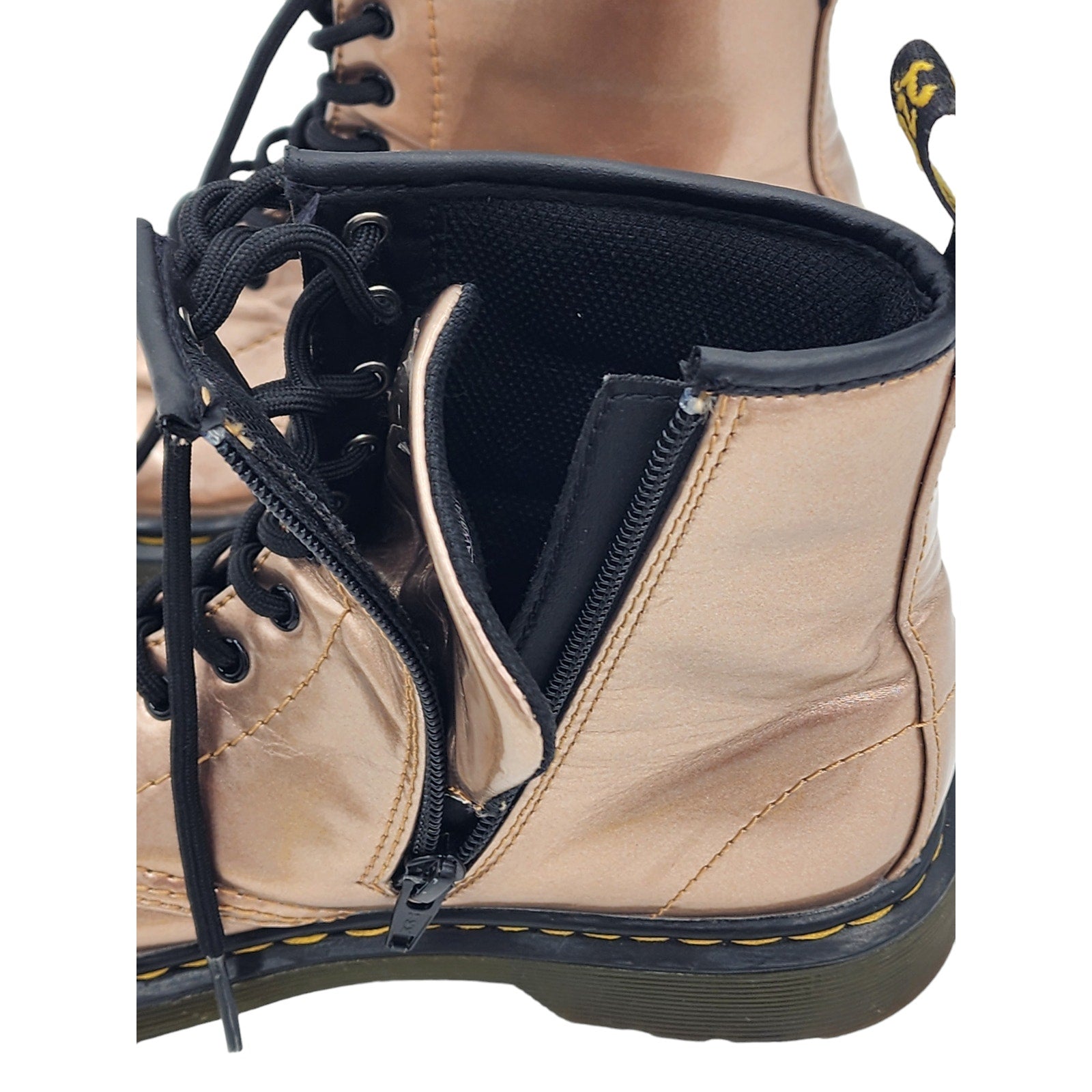 Dr martens shops rose metallic