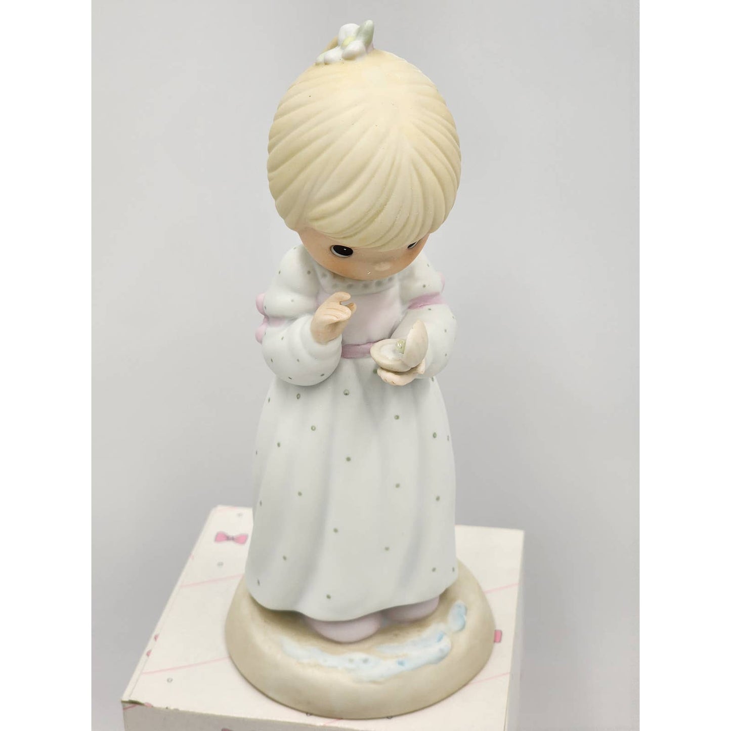 Precious Moments Figurine We Are All Precious In His Sight 102903 1987 Box Tags