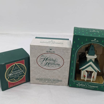 Hallmark Keepsake Ornaments Holiday Heirloom Village Church Clubhouse W/Box