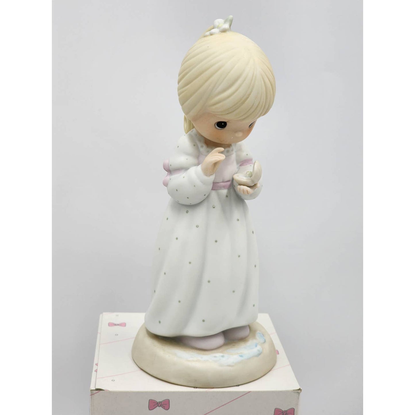 Precious Moments Figurine We Are All Precious In His Sight 102903 1987 Box Tags