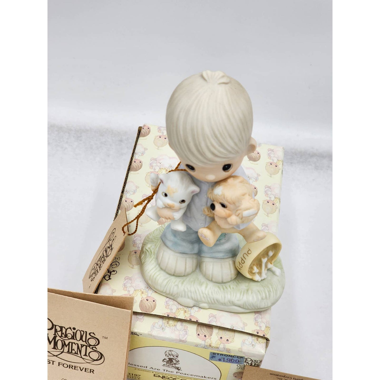 Precious Moments Figurine Blessed Are The Peacemakers E-3107 Box Tags