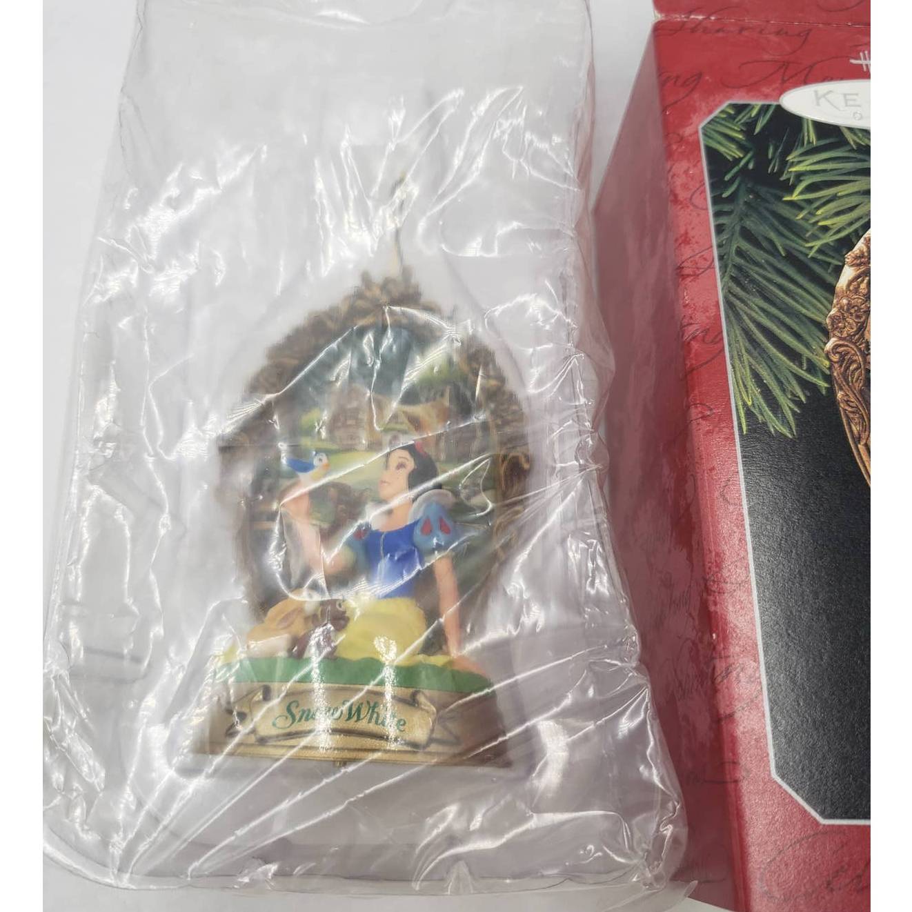 Walt Disney Snow White and the Seven Dwarfs Hallmark Keepsake Ornament Enchanted