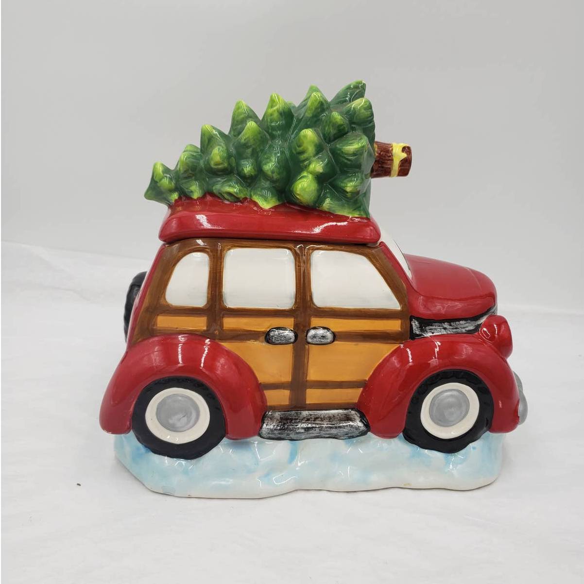 VTG Red Woody Station Wagon Cookie Jar w/Christmas Tree Roof Cover Holiday Time