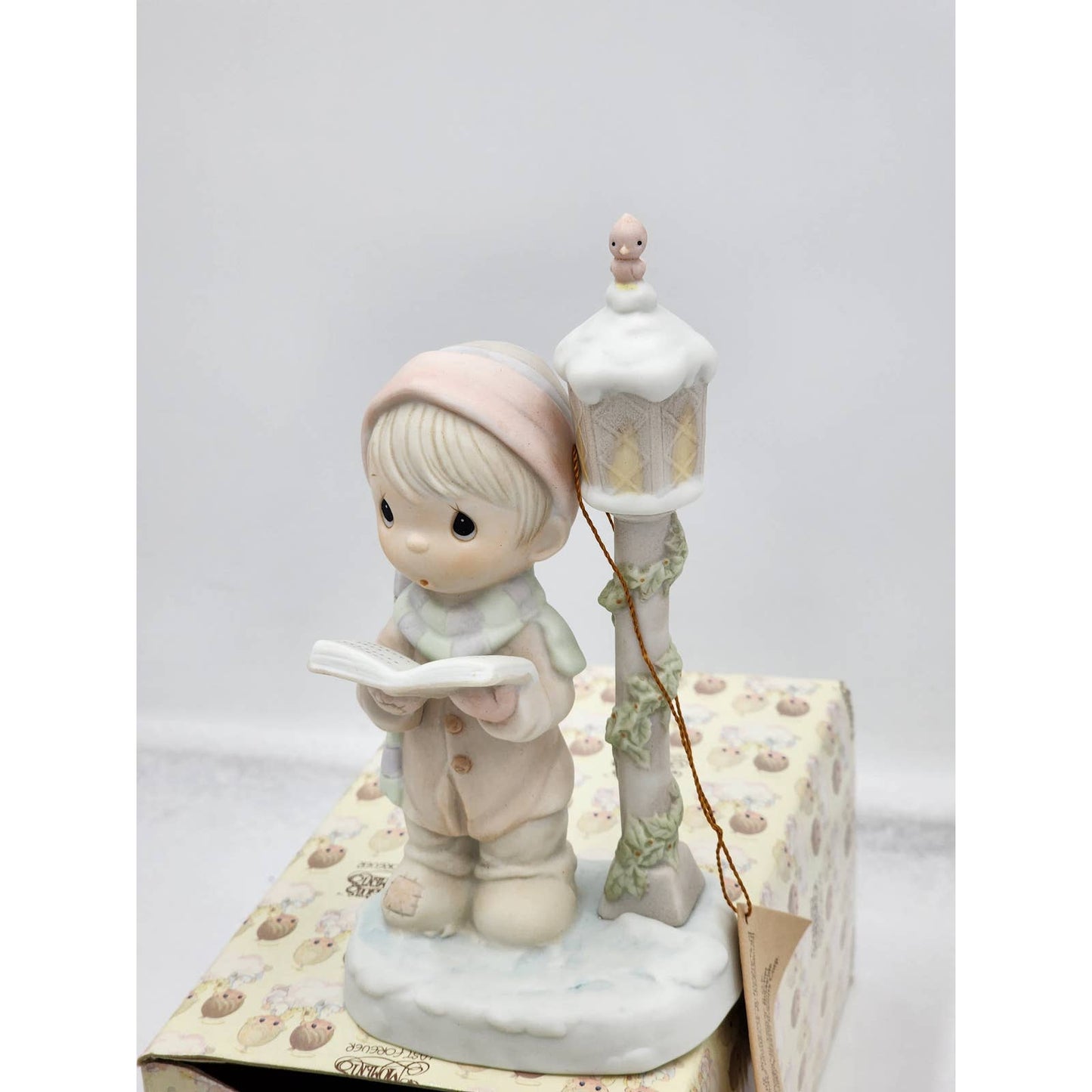 Precious Moments Figurine O Come All Ye Faithful Caroler E-2353 Box Tags