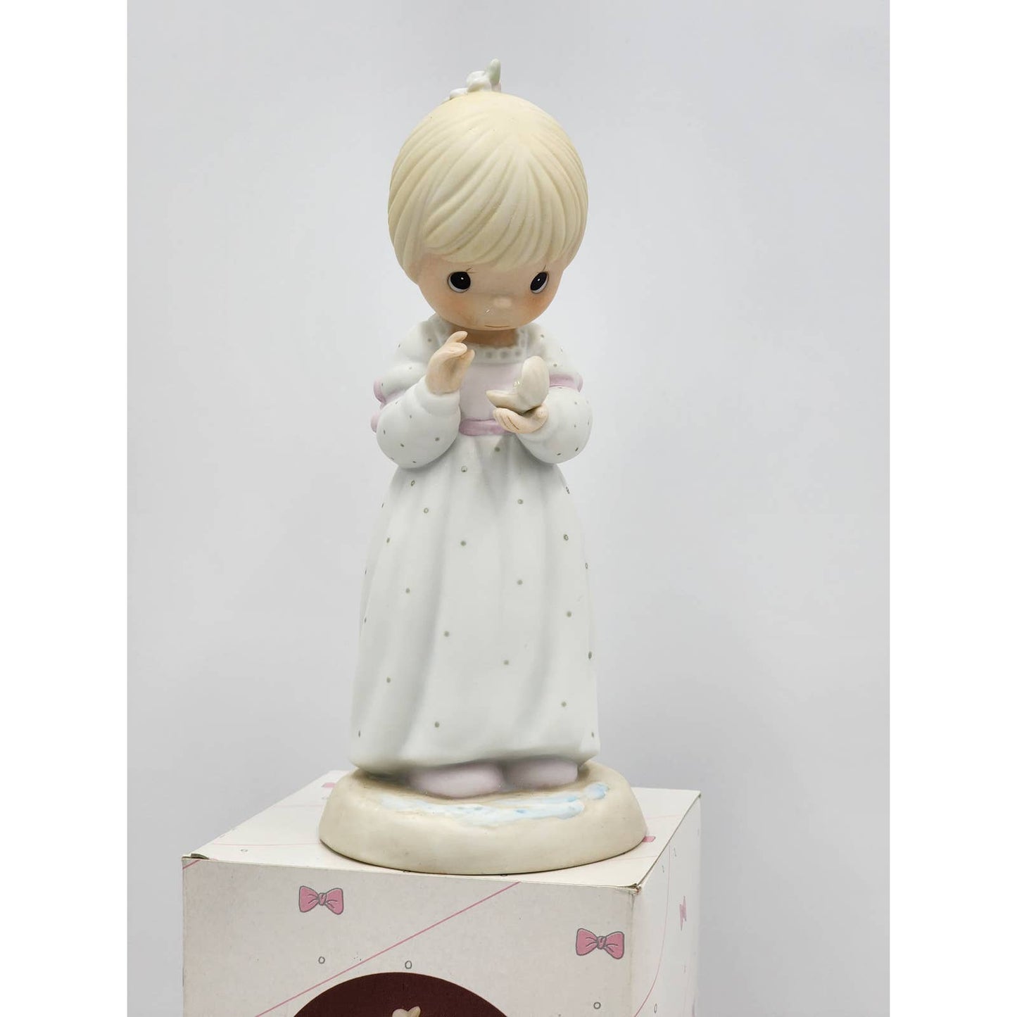 Precious Moments Figurine We Are All Precious In His Sight 102903 1987 Box Tags