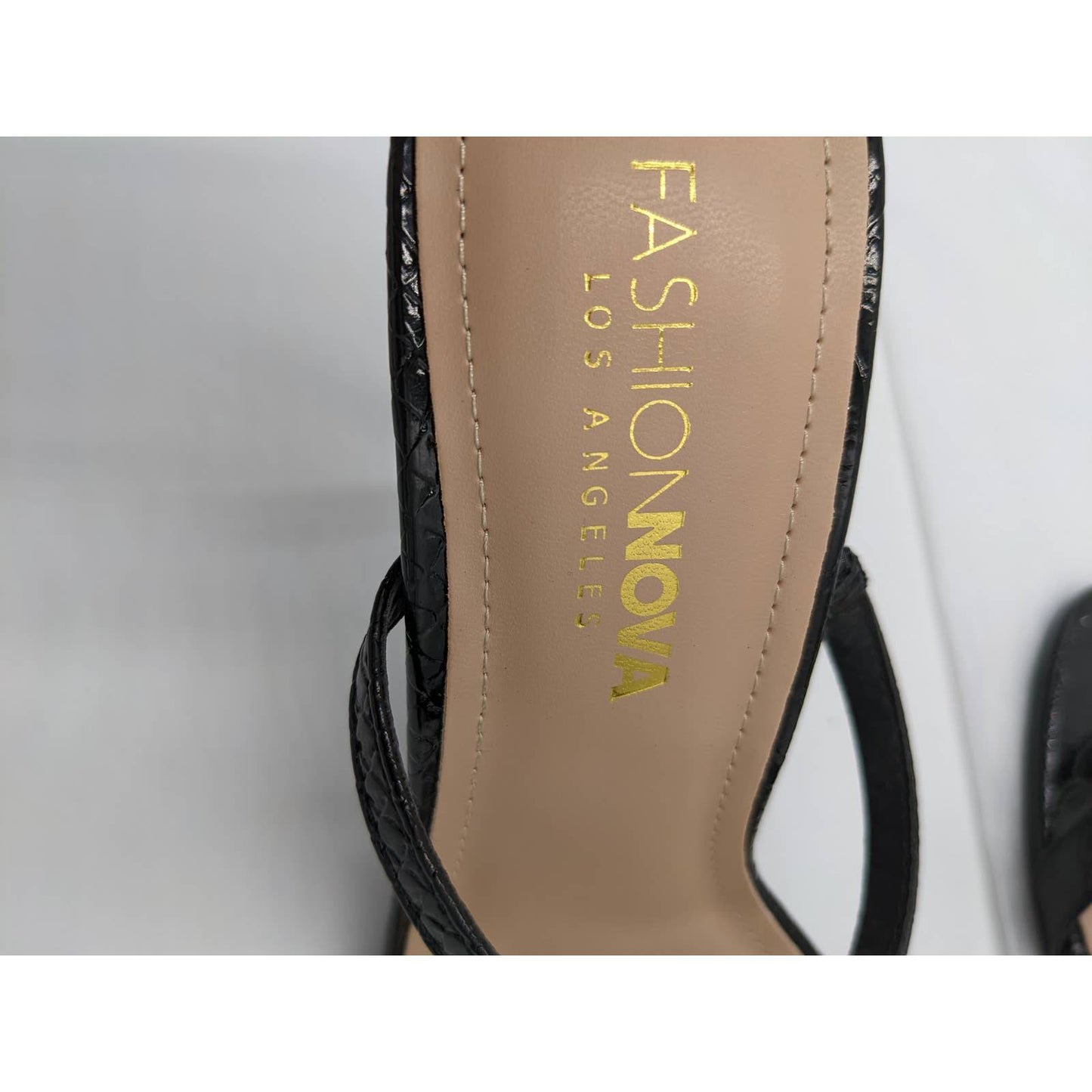 Fashion Nova Adjustable Ankle Strap Open Toe Black Heels Womes Size 7.5