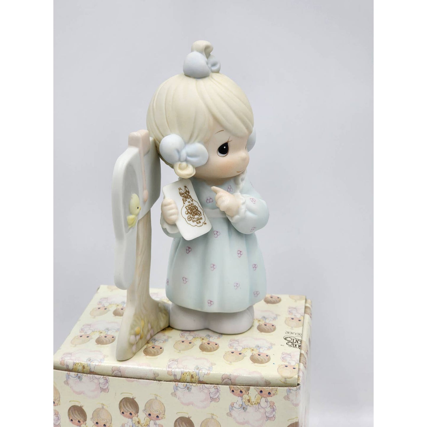 Precious Moments Figurine Sharing The Good News Together Vintage 1991 W/Box Tags