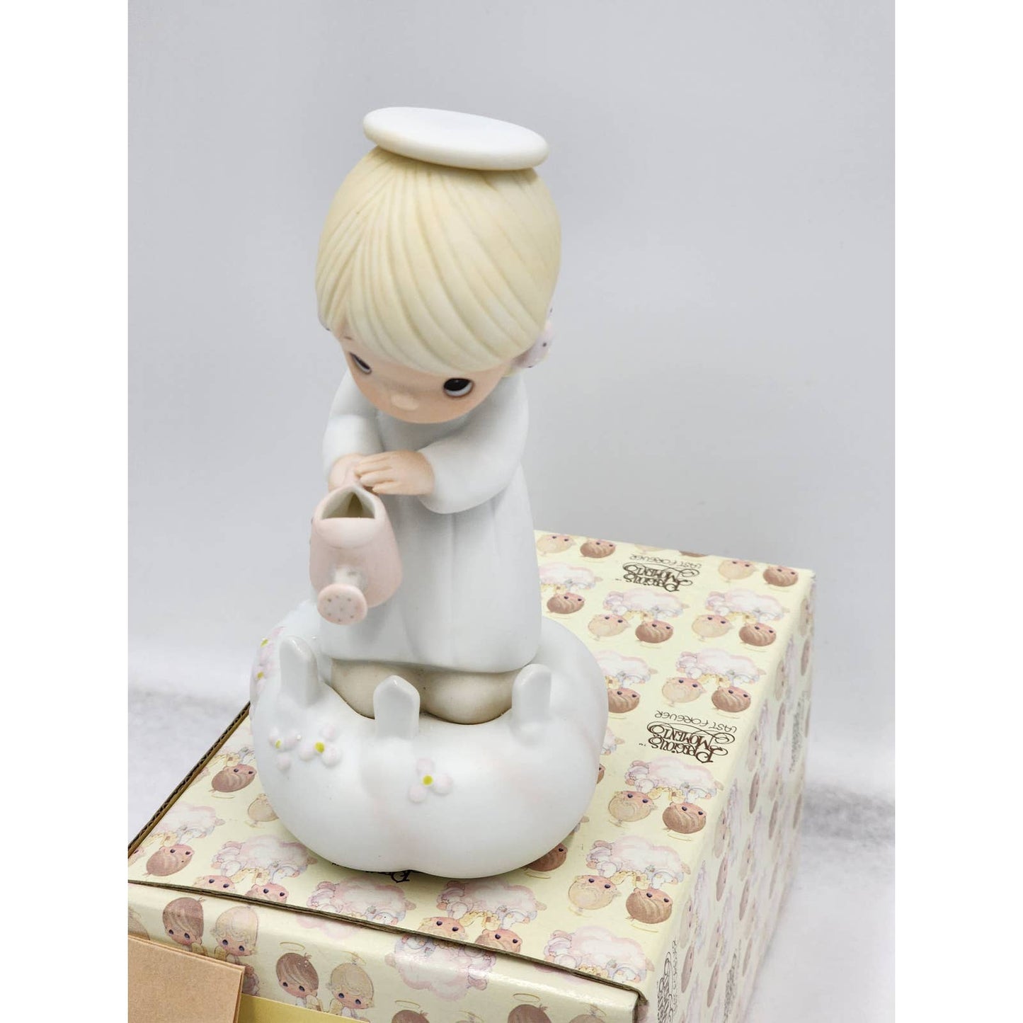 Precious Moments Figurine Sending You A Rainbow Heavenly HaloE-9288 Box Tags