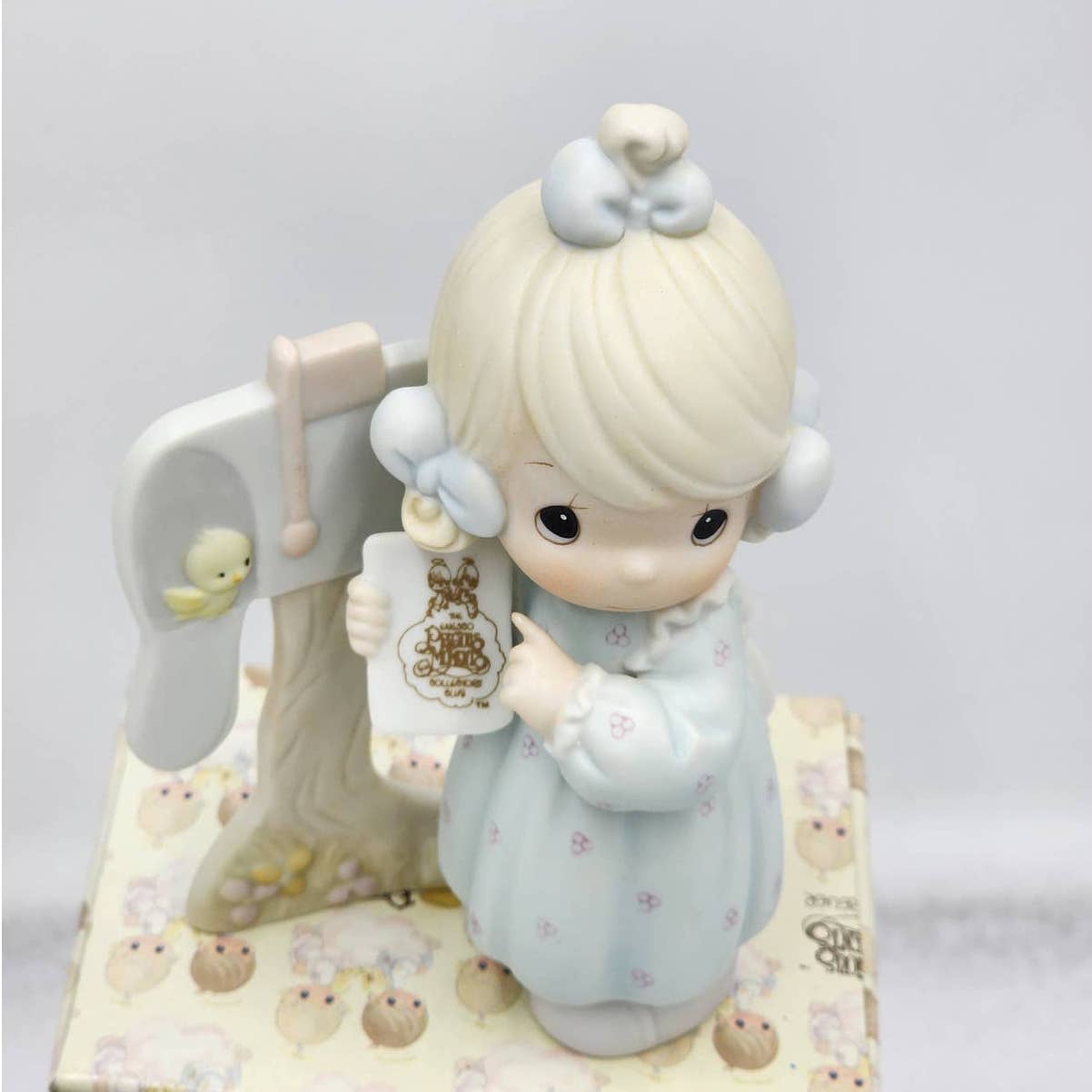 Precious Moments Figurine Sharing The Good News Together Vintage 1991 W/Box Tags