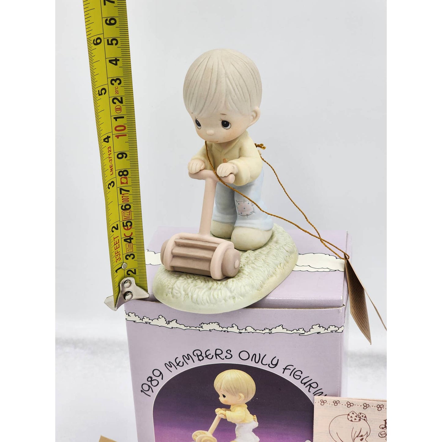 Precious Moments Figurine Mow Power To Ya PM892 Lawn 1989 Members Only Box Tags