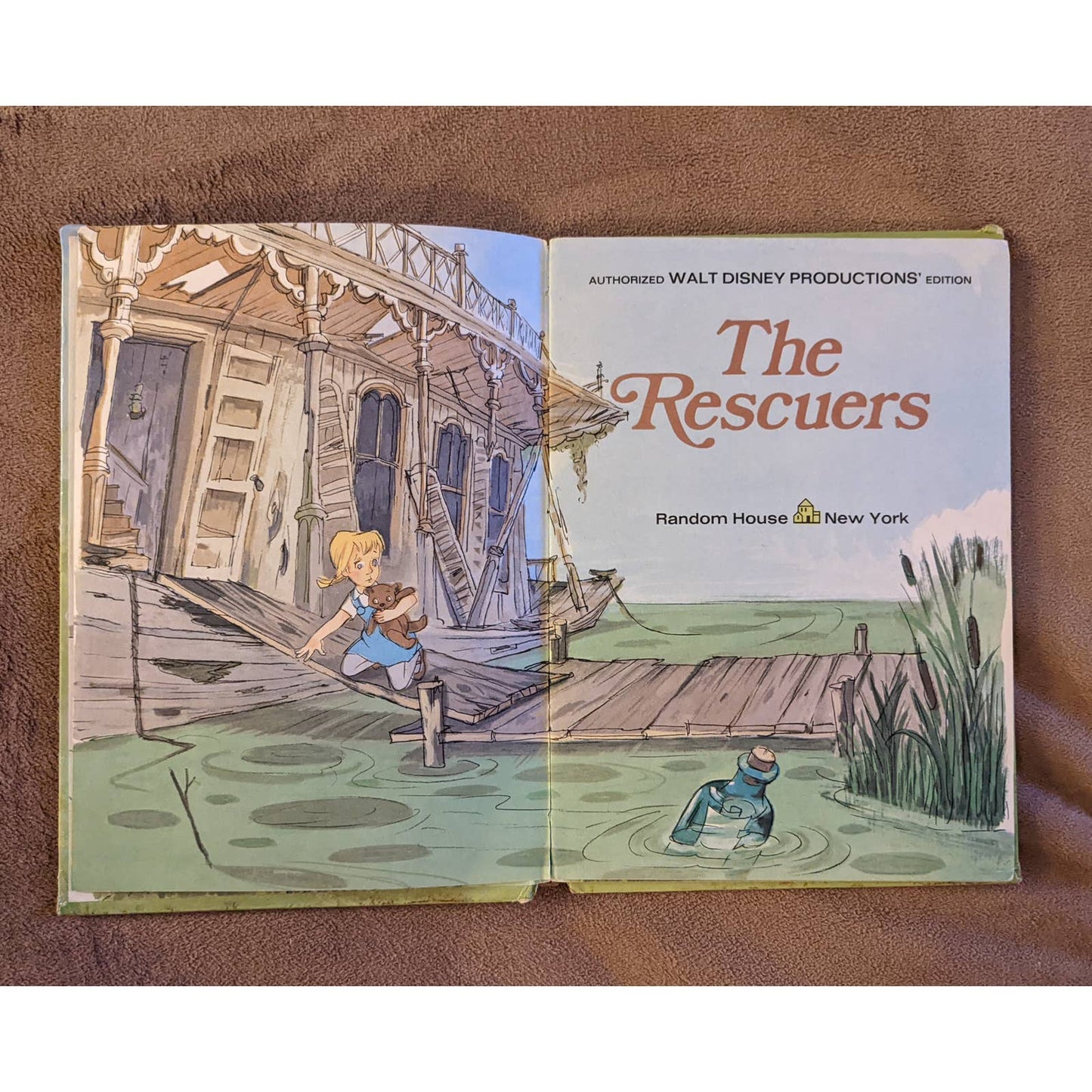 Vintage 1977 Walt Disney The Rescuers Childrens Book Wonderful World Of Reading