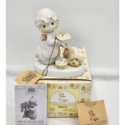 Precious Moments Figurine Dropping Over For Christmas Pie Dog E-2375 Box Tags