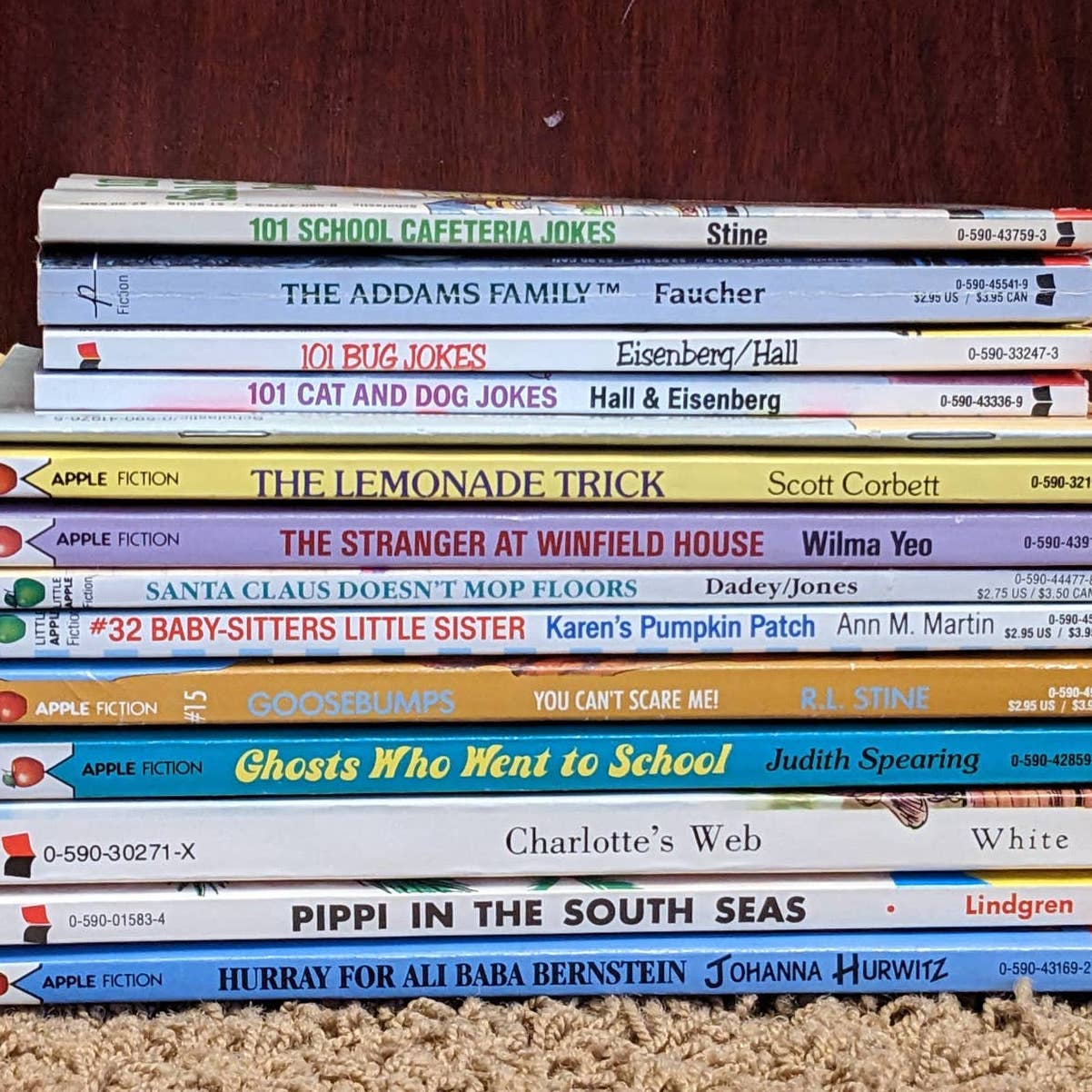 Scholastic Lot 14 Paperback Childrens Books Jokes, Santa Claus, Goosebumps