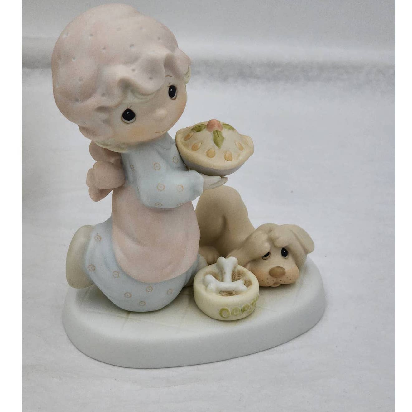 Precious Moments Figurine Dropping Over For Christmas 1982 Vintage E2375 Box Tag