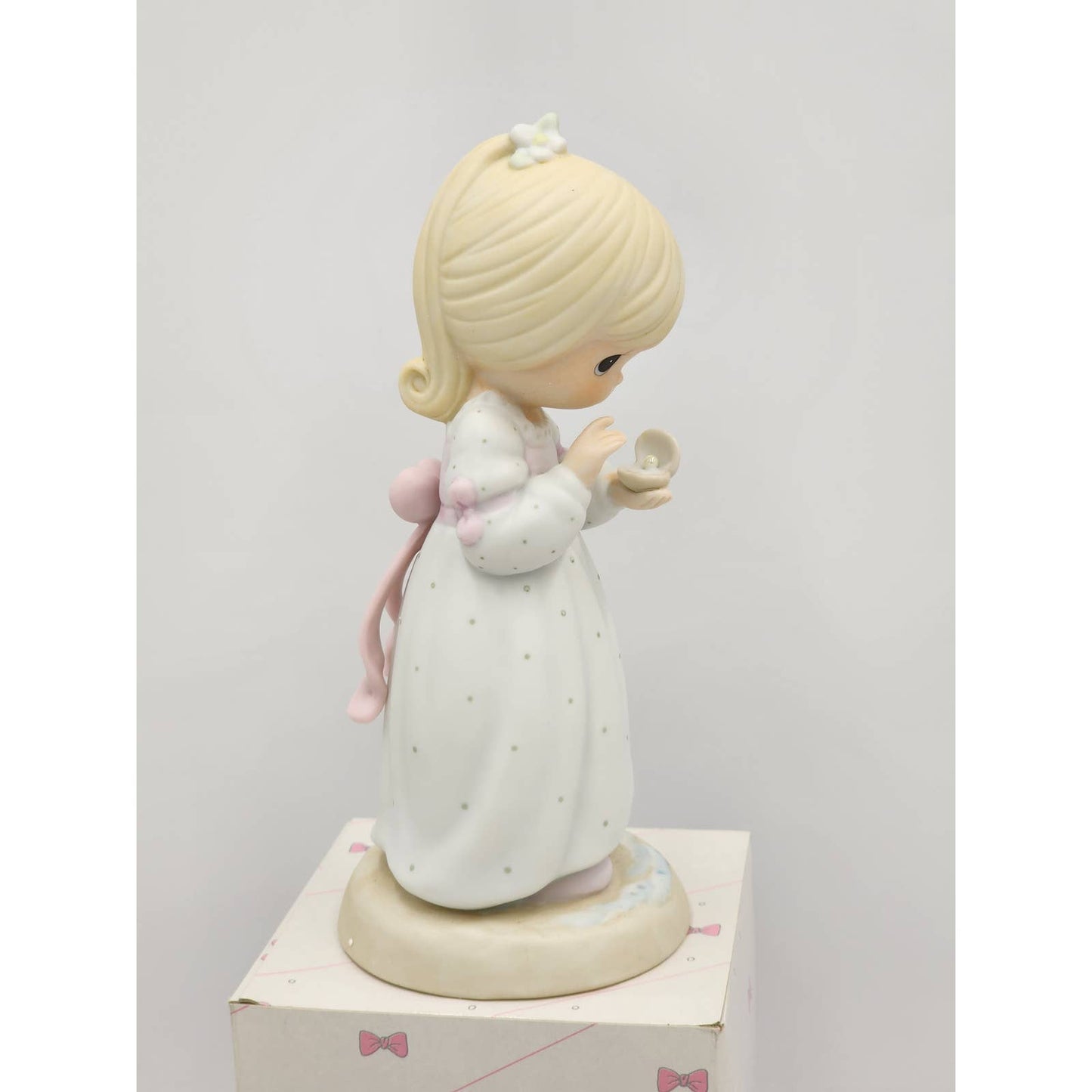 Precious Moments Figurine We Are All Precious In His Sight 102903 1987 Box Tags