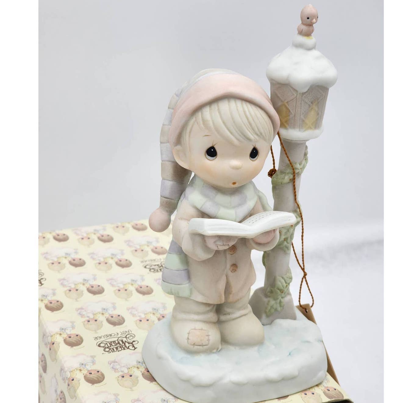 Precious Moments Figurine O Come All Ye Faithful Caroler E-2353 Box Tags