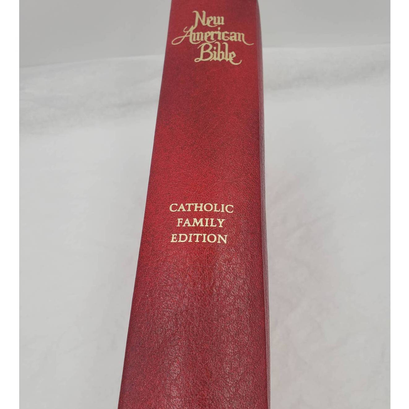 1970s The New American Bible Catholic Family Edition w/Words of Christ in Red