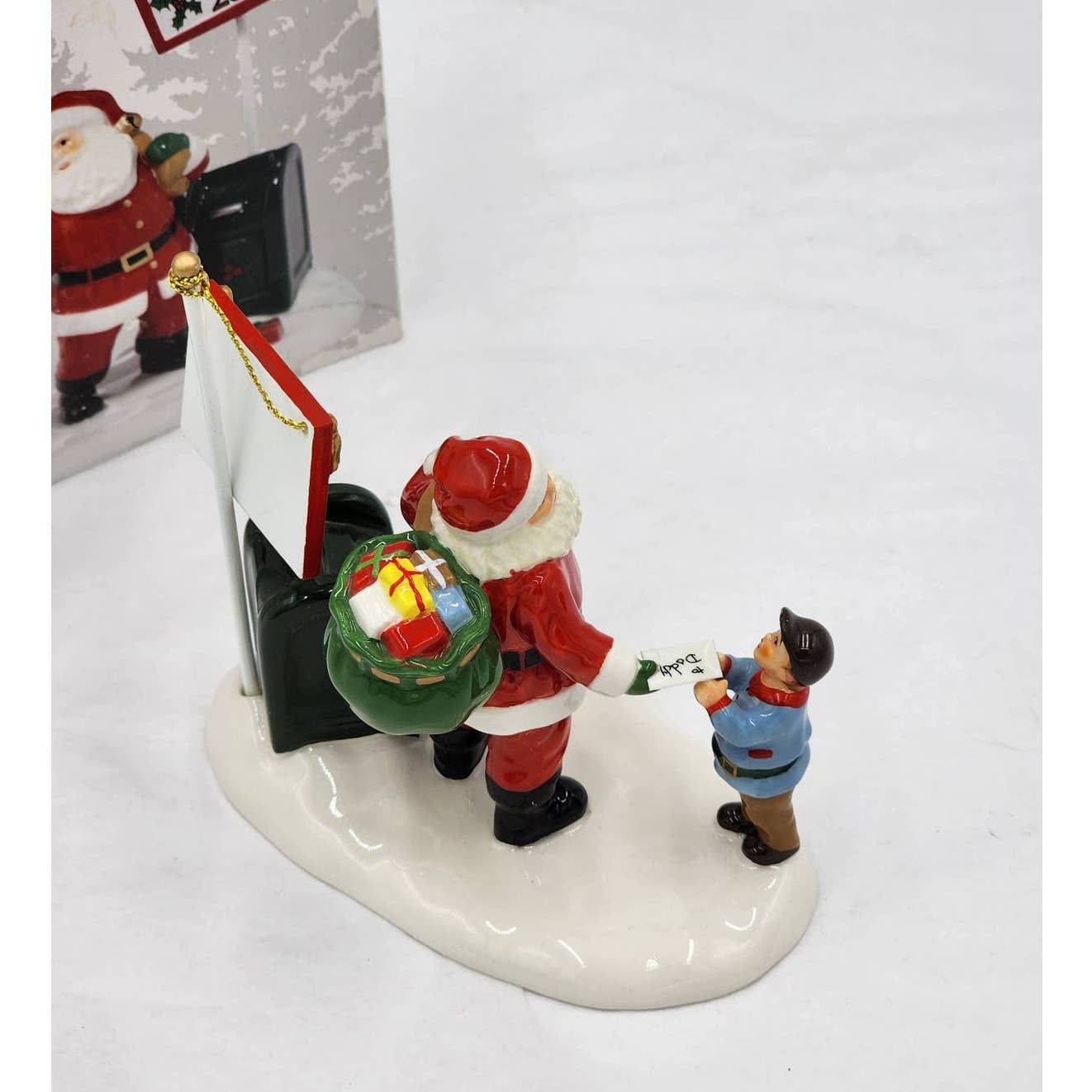 Dept 56 Snow Village Christmas Mail Troops 2011 Santa Comes To Town Figurine