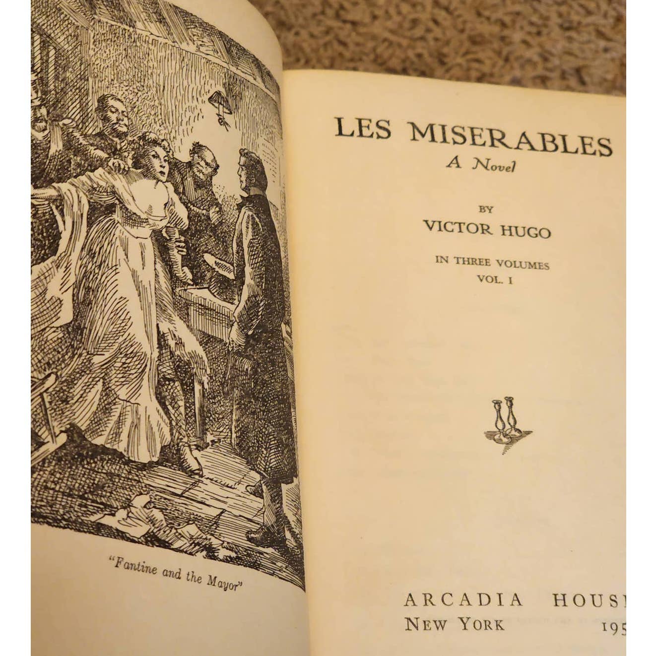 1950 Victor Hugo Set 6 Volumes Vintage Arcadia Hunchback Notre Dame, Miserables